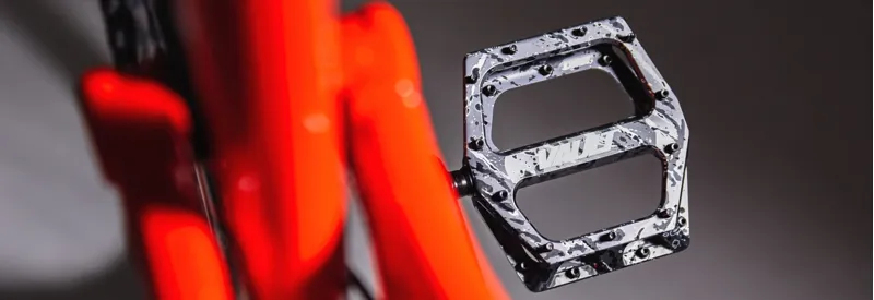 DMR Special Edition Vault Pedals Liquid Camo-5